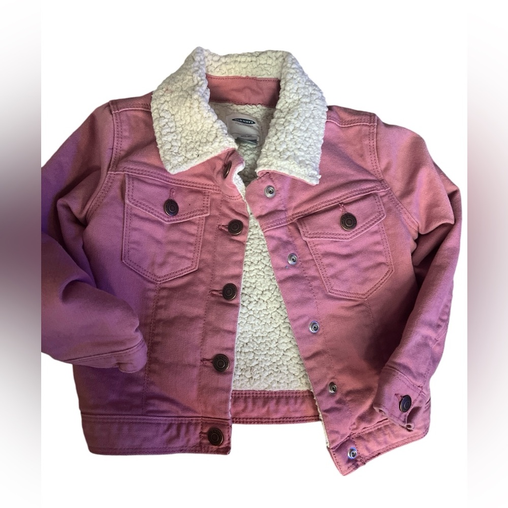 Old Navy Sherpa lined Jean jacket  Size 4T girls. Dusty rose colour. Like new.